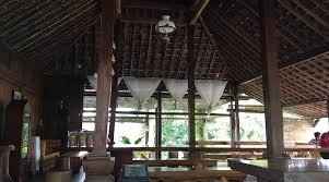 Makan di Tempat Bersejarah: Restoran dengan Nilai Historis Tinggi